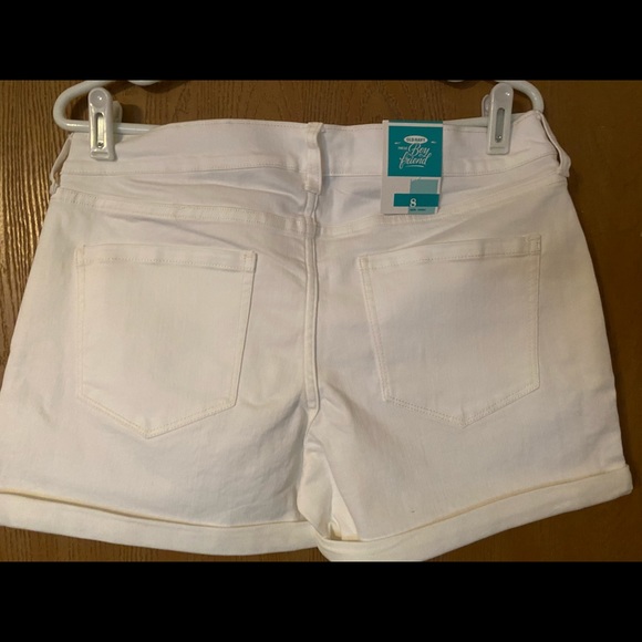 Old Navy Boyfriend Shorts - Picture 2 of 2
